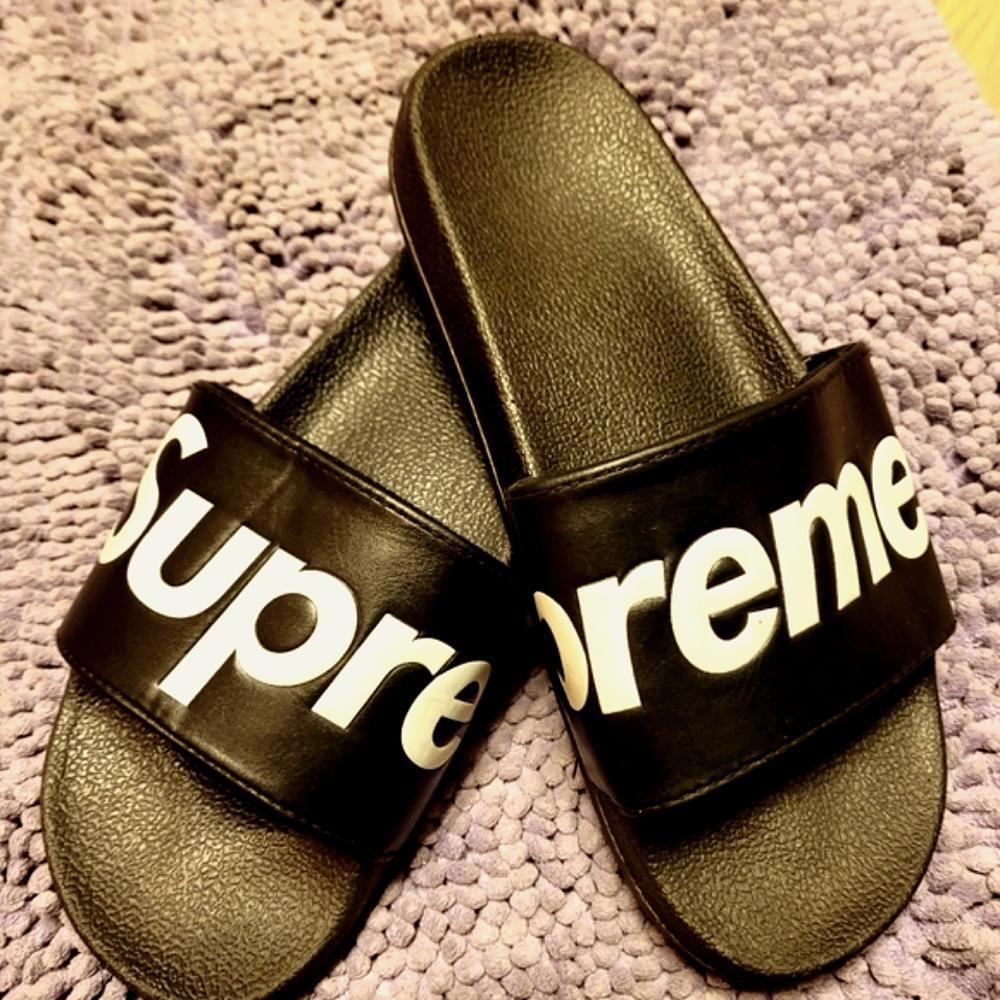 💯 UNISEX  *** SUPREME STREET WEAR, SLIDES SIZE 40/9